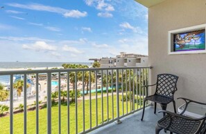 Property grounds - Summer & July 4th Savings at Beachside Colony Tybee's ONLY Oceanfront Resort 2/2 (Tybee Island)