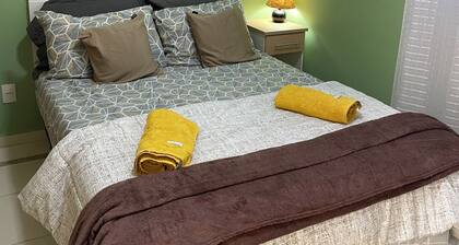 Green apartment in the center of Caxambu.