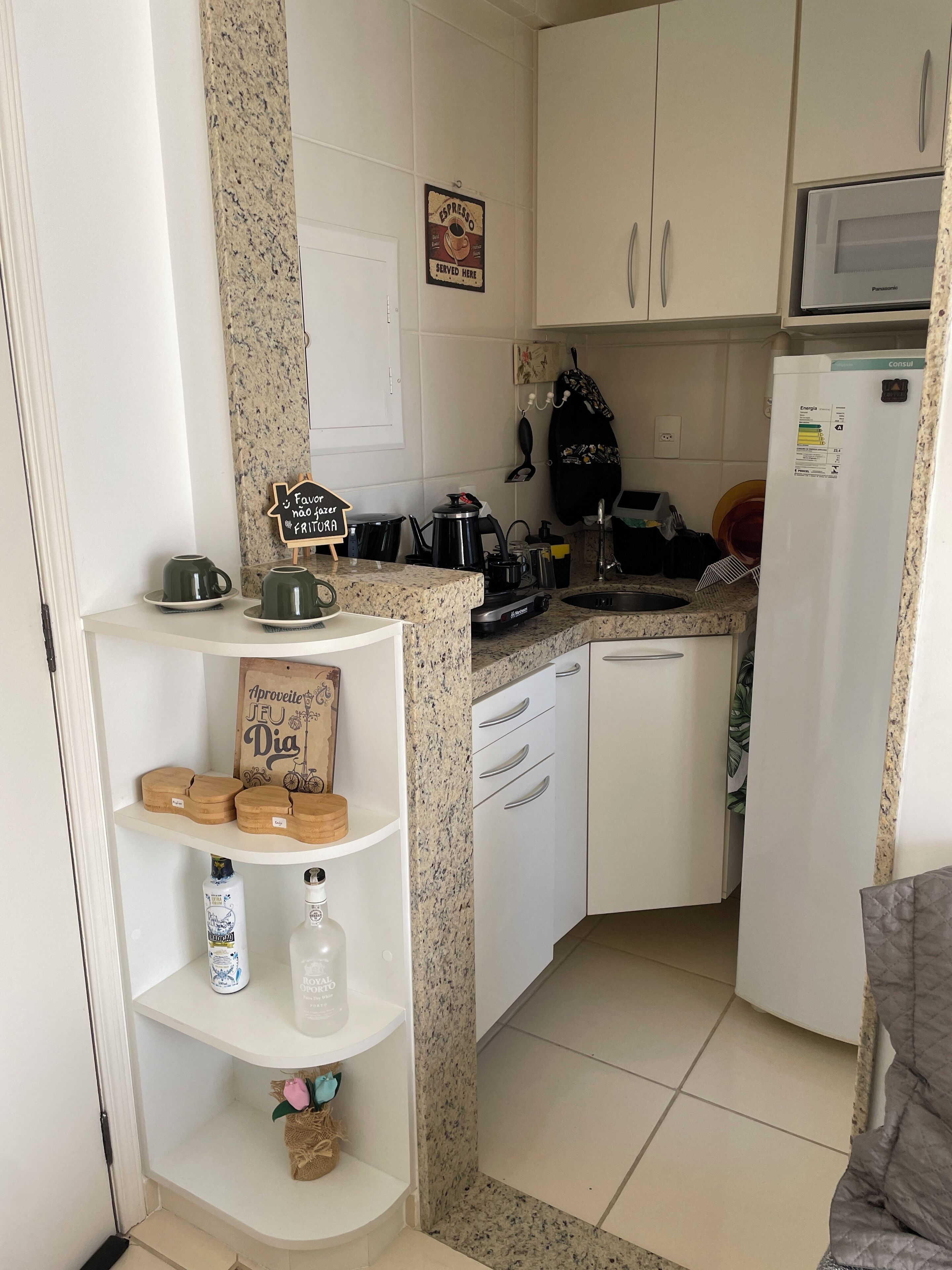 雪櫃、微波爐、爐具、廚房用具/餐具/器皿