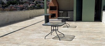 Green apartment in the center of Caxambu.