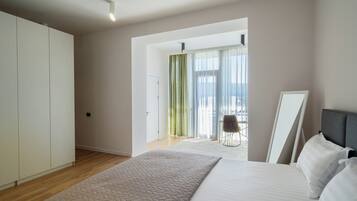 Villa Comfort - 3 sovrum - lanai - utsikt mot innergården | Mörkläggningsgardiner, strykjärn/strykbräda och gratis wi-fi