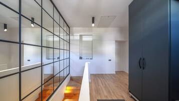 Comfort-Villa, 3 Schlafzimmer, Veranda, Blick auf den Innenhof