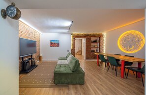 Comfort Villa, 3 Bedrooms, Lanai, Courtyard View | Living area - Niabi 3BDR Villa with pool (Tbilisi)