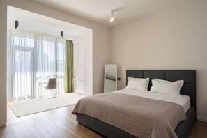 Comfort-Villa, 3 Schlafzimmer, Veranda, Blick auf den Innenhof | Verdunkelungsvorhänge, Bügeleisen/Bügelbrett, kostenloses WLAN