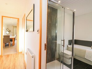 Bathroom - Bluebell Lodge (Carnforth)