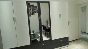 Dining - Vacation apartment - modern home Li-Apartments (Pforzheim)