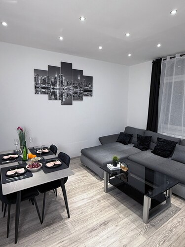 Ferienwohnung - modernes Heim Li-Apartments
