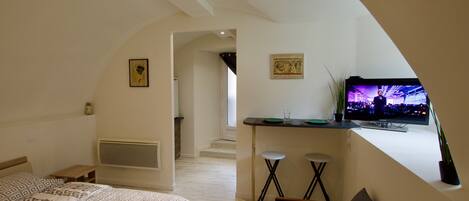 1 soverom, wi-fi (inkludert) og sengetøy