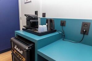 غرفة ديلوكس مزدوجة - منظر للمدينة | خزنة داخل الغرفة وواي فاي مجانًا