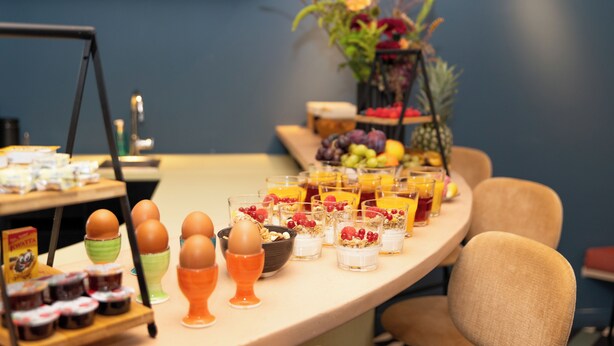 A breakfast buffet with various food items and drinks. - P6 Antwerp (Antwerp)
