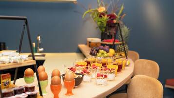 Daily buffet breakfast (EUR 18.00 per person)