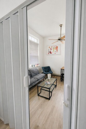 Short & Long-Term Rentals — Monthly Discount