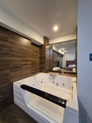 Junior Suite | In-room safe, blackout drapes, free WiFi