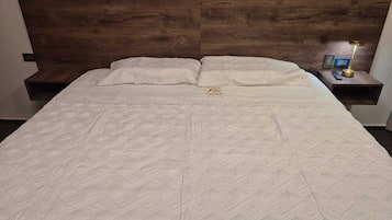 In-room safe, blackout curtains, free WiFi