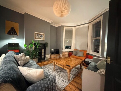 Large, bright, seaside family home with garden & parking, close to Walpole Bay.