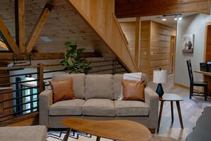 TV, fireplace, books, offices