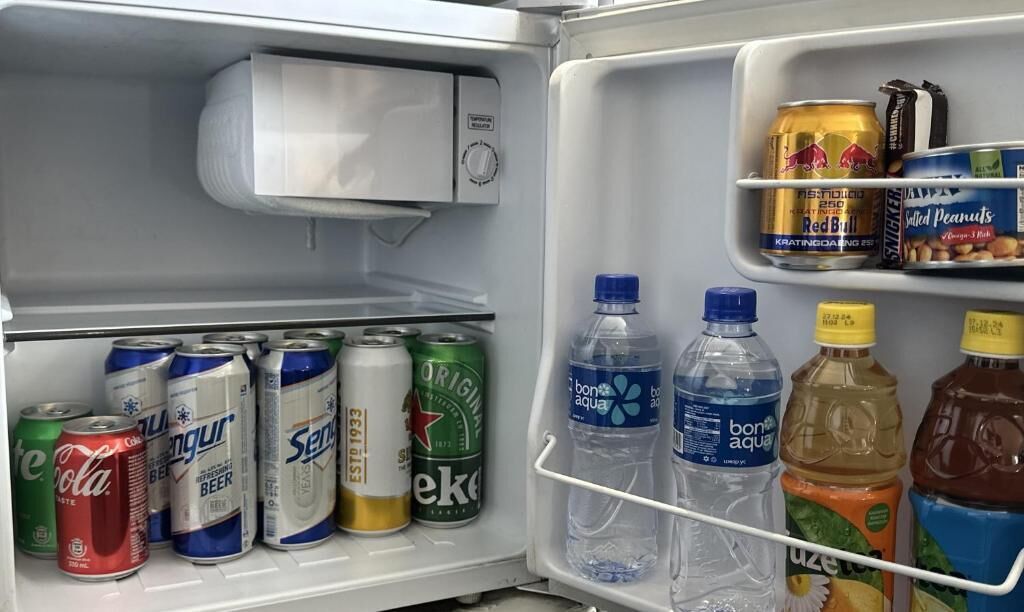 Escrivaninha, espaço de trabalho para notebook