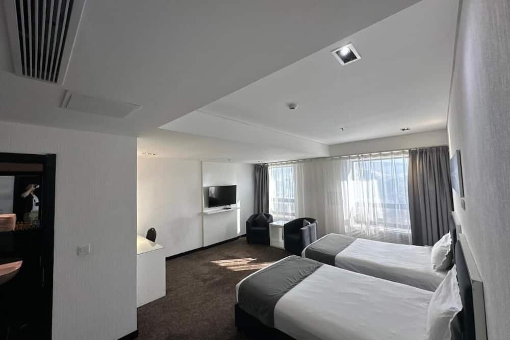 City Tower Hotel