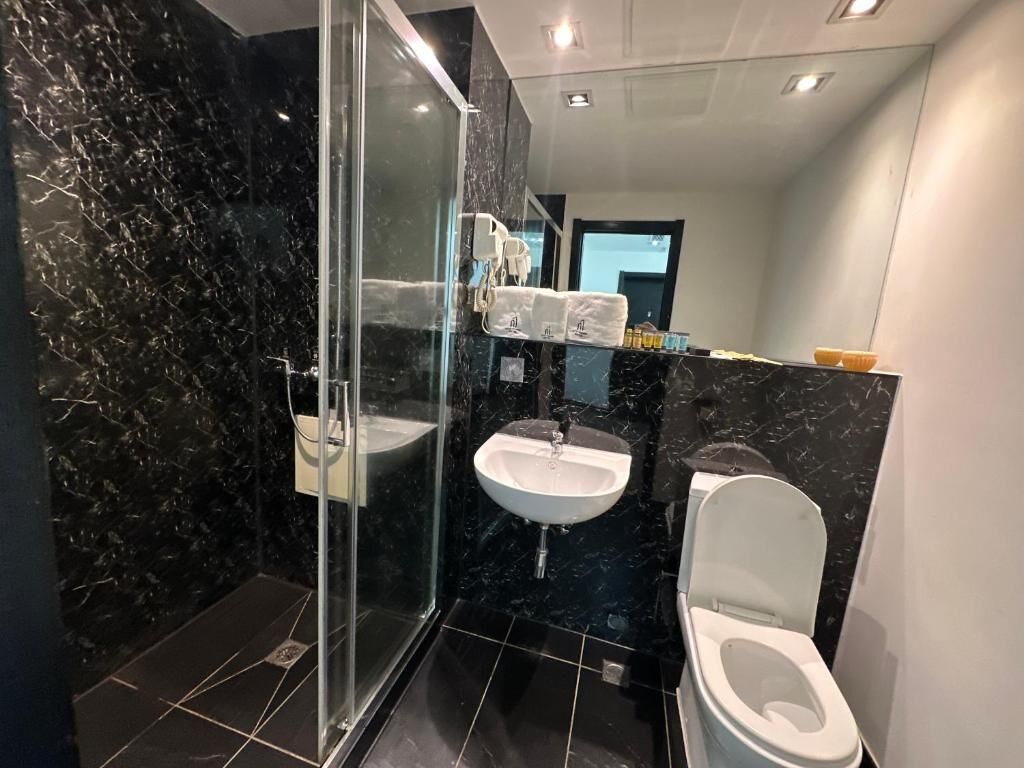 Quarto casal | Escrivaninha, espaço de trabalho para notebook