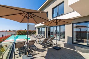 Terrace/patio - Modern home with infinity pool and sea view (Krnica)