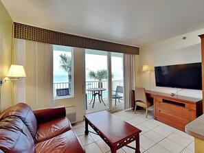 Smart TV, video games, ping pong - Harbour Beach Resort 205 | Private Balcony + Pool Access (Daytona Beach)