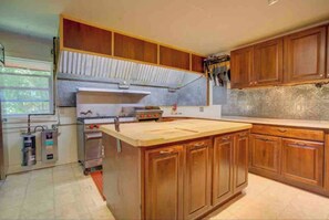 ثلاجة، ماكينة لصنع القهوة/الشاي