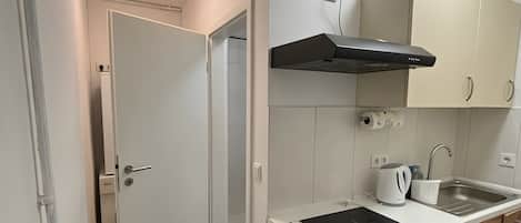 Fridge, microwave, stovetop, electric kettle