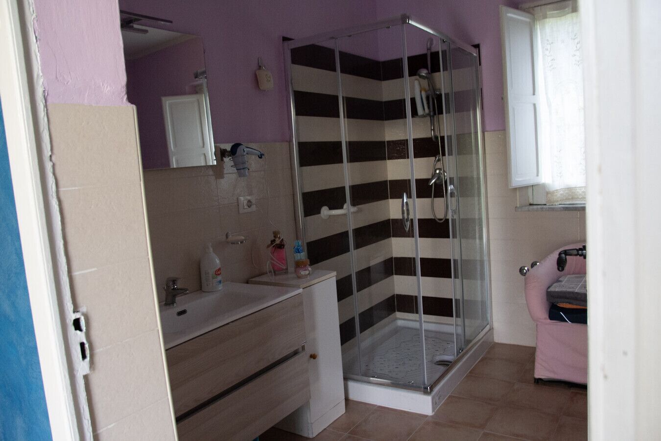 Hair dryer, towels
