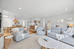 TV connectée, table de tennis de table