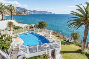 Pool - Central Nerja Apartment – Unbeatable Location! (Nerja)
