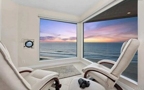 Interior - Panoramic Beach | Pool, Spa, Pickleball, Coffee Shops (Solana Beach)