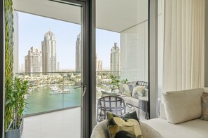 TV - Marina and City Views 1BR, Walking Distance to JBR Beach (Dubai)