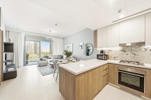 Fridge, microwave, oven, stovetop - Marina and City Views 1BR, Walking Distance to JBR Beach (Dubai)