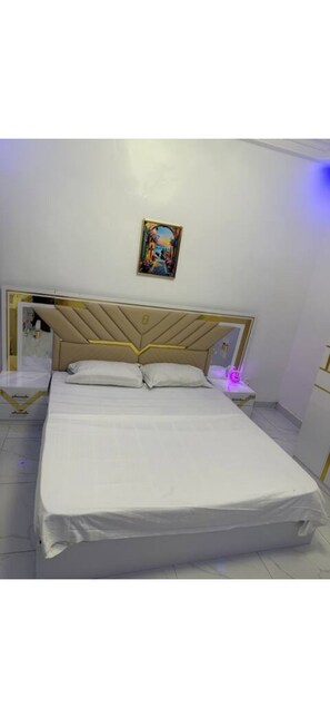 2 chambres, accès à Internet, literie fournie