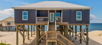 Relaxing Gulf Front Escape Just Steps to the Sand - Sea La Vie