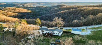 Hilltop House at Busch Mt- Stunning Views!