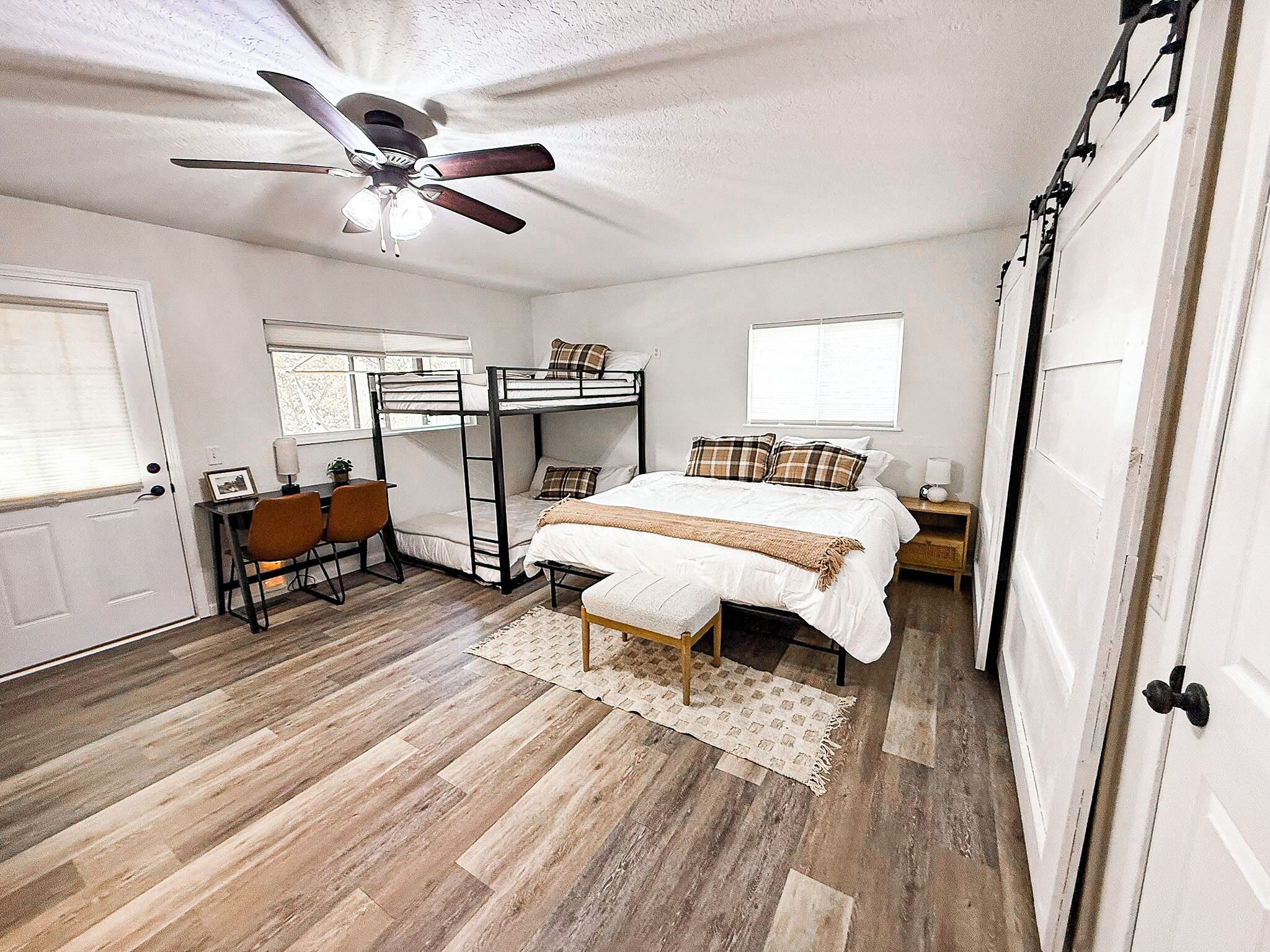 2 soveværelser, skrivebord, strygejern/strygebræt, gratis Wi-Fi