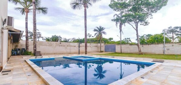 Pool - Casa em Caldas Novas com Piscina Aquecida e Lago (Caldas Novas)