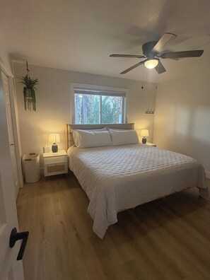 2 chambres, fer et planche à repasser, Wi-Fi, draps fournis