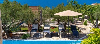 Seaview Villa Ana – A Luxurious Escape Featuring a Private Pool, 6 Bedrooms, Spa Zone, and Just 450m from the Beach