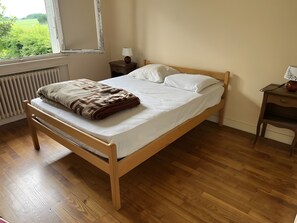 4 多间卧室、熨斗/熨衣板、WiFi