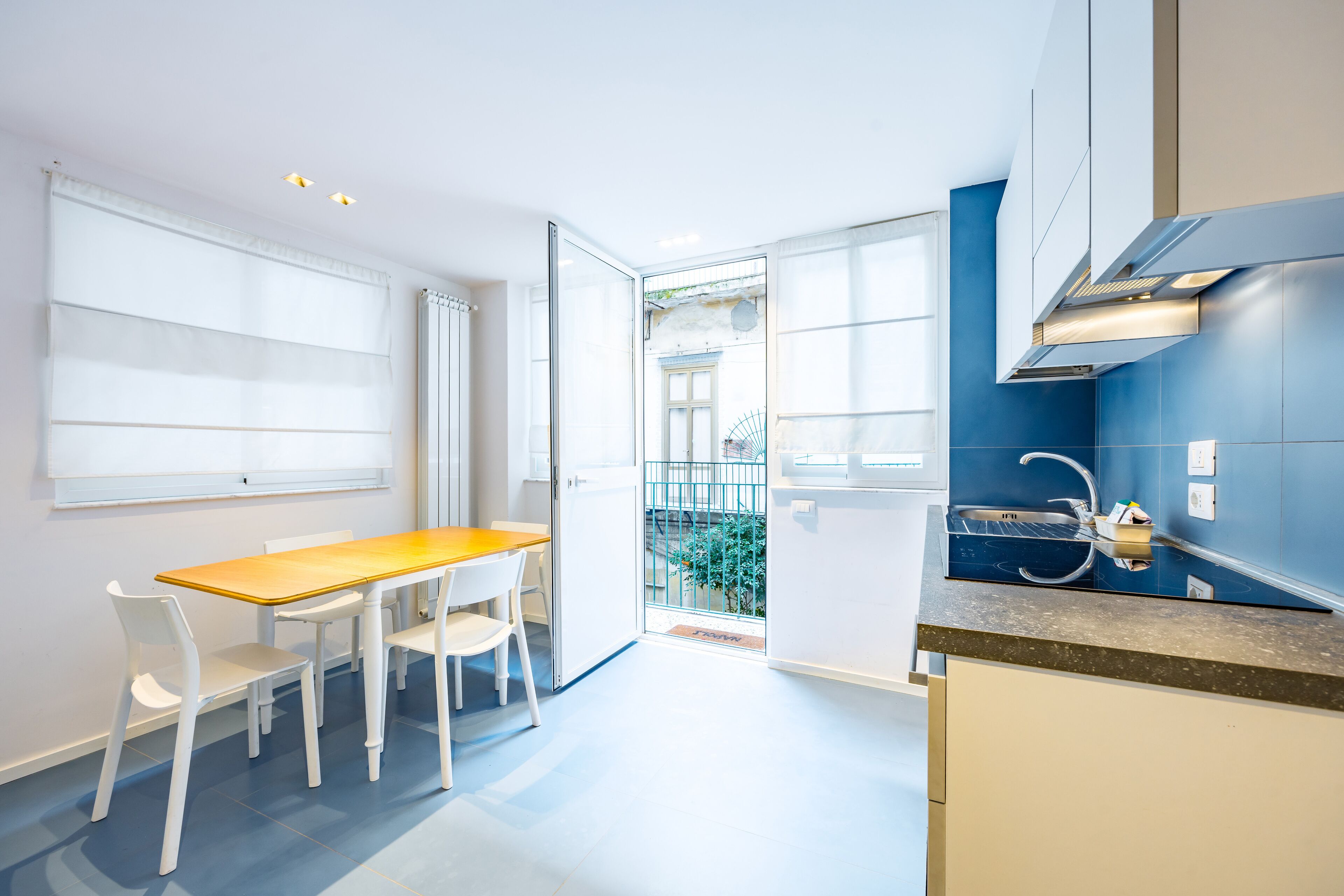 Apartamento (1 Bedroom) | Cozinha privada | Micro-ondas, máquina de café expresso