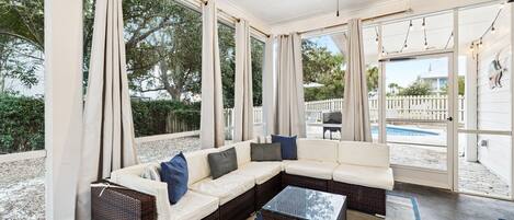 テレビ、書斎 / ワークスペース