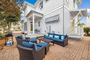 Terrace/patio - Pet-Friendly Updated Home in Great Location | Steps to Lagoon Pool | Beach Tram (Seacrest Beach)