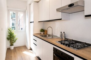 Oven, stovetop, coffee/tea maker, high chair