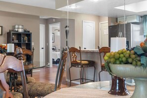 Dining - River Song - Condo for 4 (Branson)