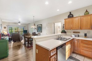 Interior - Fairway To Heaven - For 8ppl (Branson West)