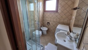 Douche, bidet