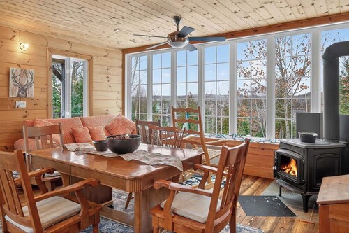 Nature & Comfort Chalet on Lake Chapleau