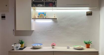 Holiday Home 'Casetta Miky a Due Passi dal Mare' with Private Terrace, Wi-Fi & Air Conditioning